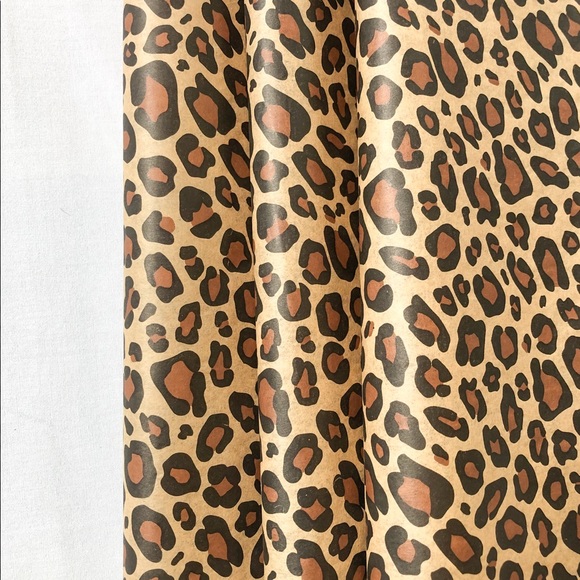 Leopard printed tissue paper 12 20”x30” sheets - Picture 1 of 7